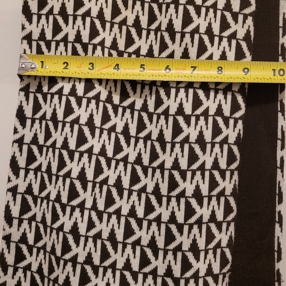 💋Stylish Michael Kors Scarf with logo print💋 - Picture 3 of 9
